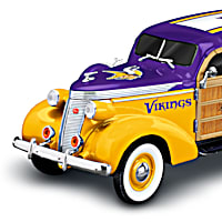Cruising To Victory Minnesota Vikings 1:18-Scale 1937 Woody Wagon