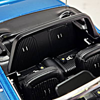 1968 Shelby GT500 Convertible 1:18-Scale Diecast Car With An