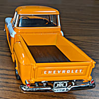 1:25-Scale Minneapolis-Moline 1957 Chevrolet 3100 Stepside