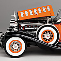 1:18-Scale 1932 Cadillac V-16 Sport Phaeton Diecast Car With