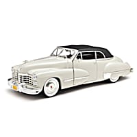 1:18-Scale 1947 Cadillac Series 62 Cabriolet Diecast Car Featuring