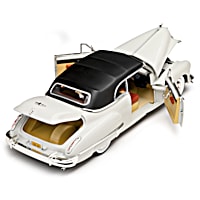 1:18-Scale 1947 Cadillac Series 62 Cabriolet Diecast Car Featuring