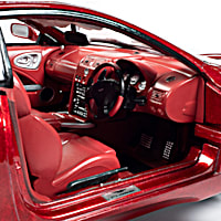 2005 Aston Martin V12 Vanquish 1:18-Scale Diecast Car With A