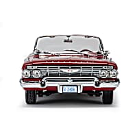 1961 Chevy Impala SS 409 Convertible 1:18-Scale Diecast Car