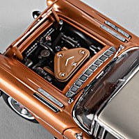 1957 Cadillac Eldorado Brougham 1:18-Scale Diecast Car Featuring