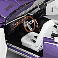 1970 Plymouth HEMI Cuda Convertible Diecast Car Featuring An