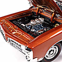 1966 Pontiac GTO 1:18-Scale Diecast Car Featuring A Copper