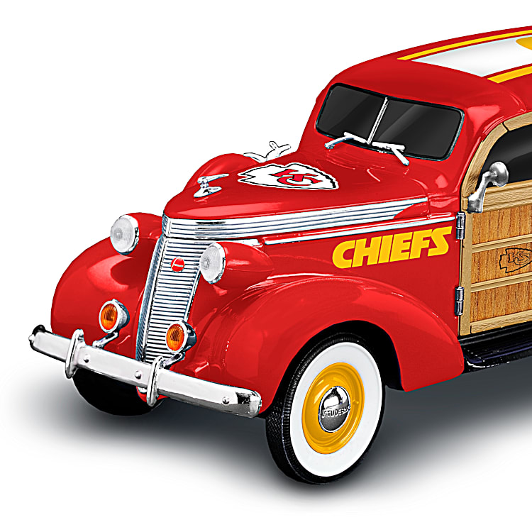 Cruising To Victory Kansas City Chiefs 1:18-Scale 1937 Woody Wagon