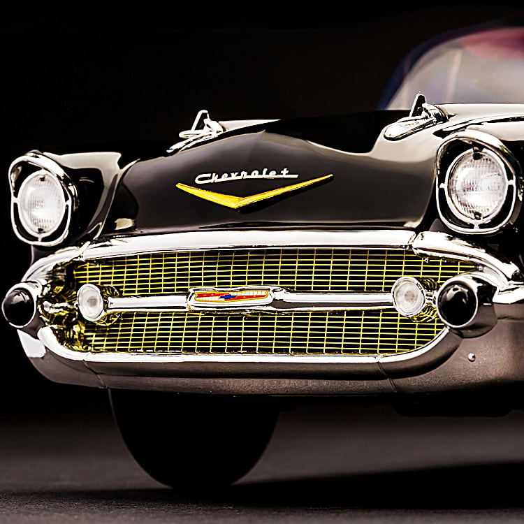 1:18-Scale 1957 Chevrolet Bel Air Diecast Car Featuring Chrome
