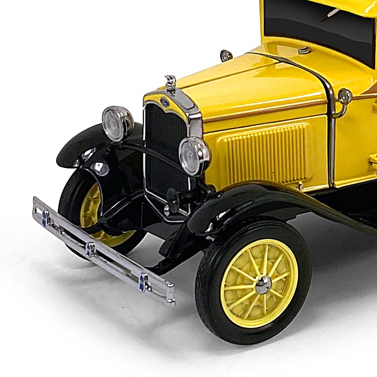 1931 Ford Model A Coupe 1:32-Scale Sculpture Featuring A Period