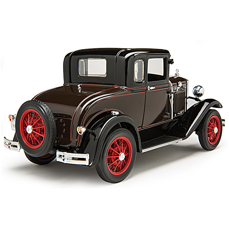 1931 Model A Deluxe Coupe 1:18-Scale Diecast Car Featuring A