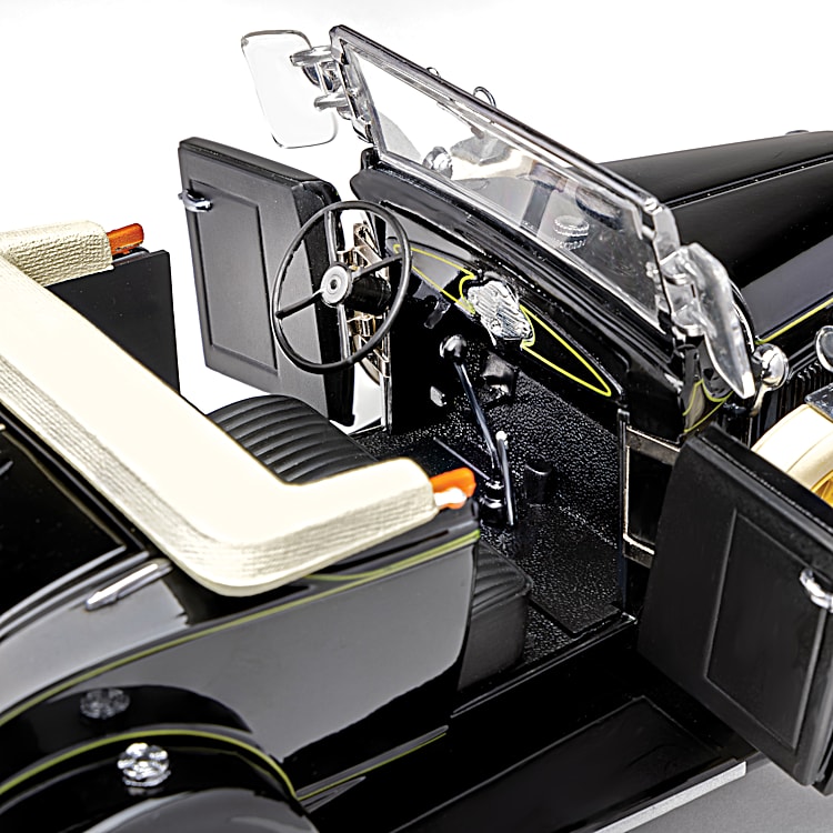 ★ 31 FORD MODEL A ★ 31 フォード モデルA ★ 1/18 1931 Model A Deluxe Coupe 1:18-Scale Diecast Car Featuring A