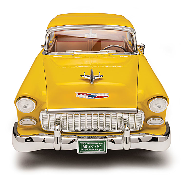 1:18-Scale Exclusive 1955 COCA-COLA Bel Air Diecast Car Featuring