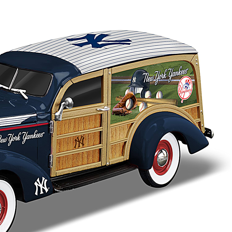Cruising To Victory 1:18-Scale MLB Vintage-Inspired 1937 Woody