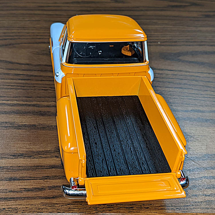 1:25-Scale Minneapolis-Moline 1957 Chevrolet 3100 Stepside
