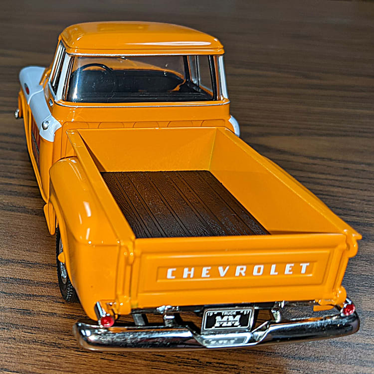 1:25-Scale Minneapolis-Moline 1957 Chevrolet 3100 Stepside