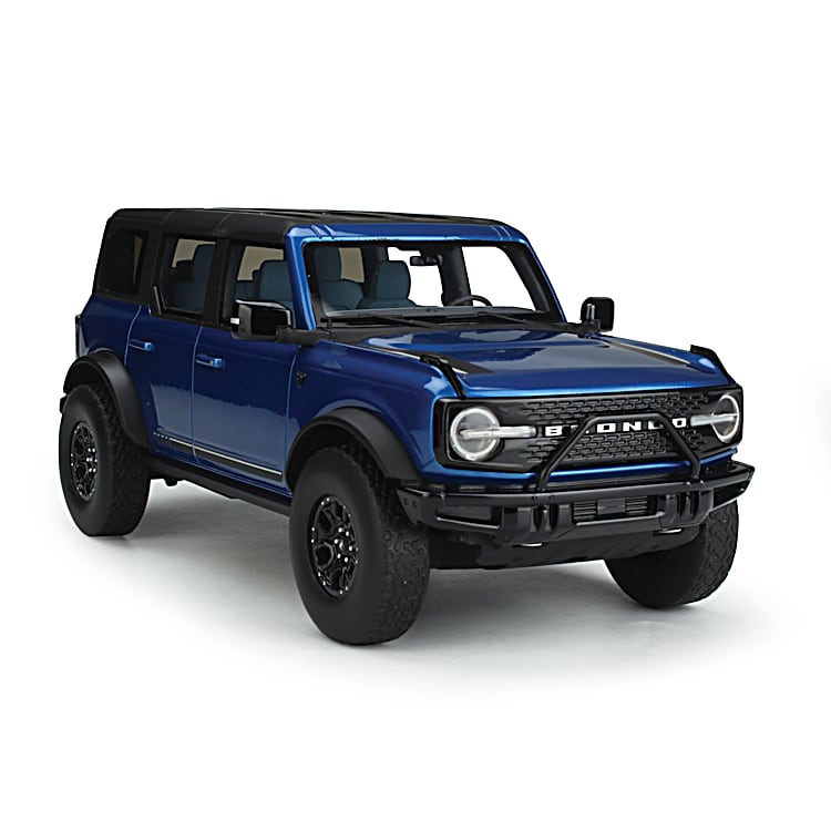 2021 Ford Bronco First Edition Gets Special Lightning Blue Paint