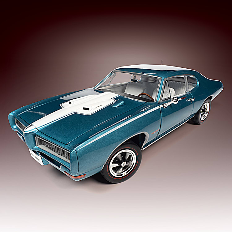 1:18-Scale 1968 Pontiac GTO Diecast Car