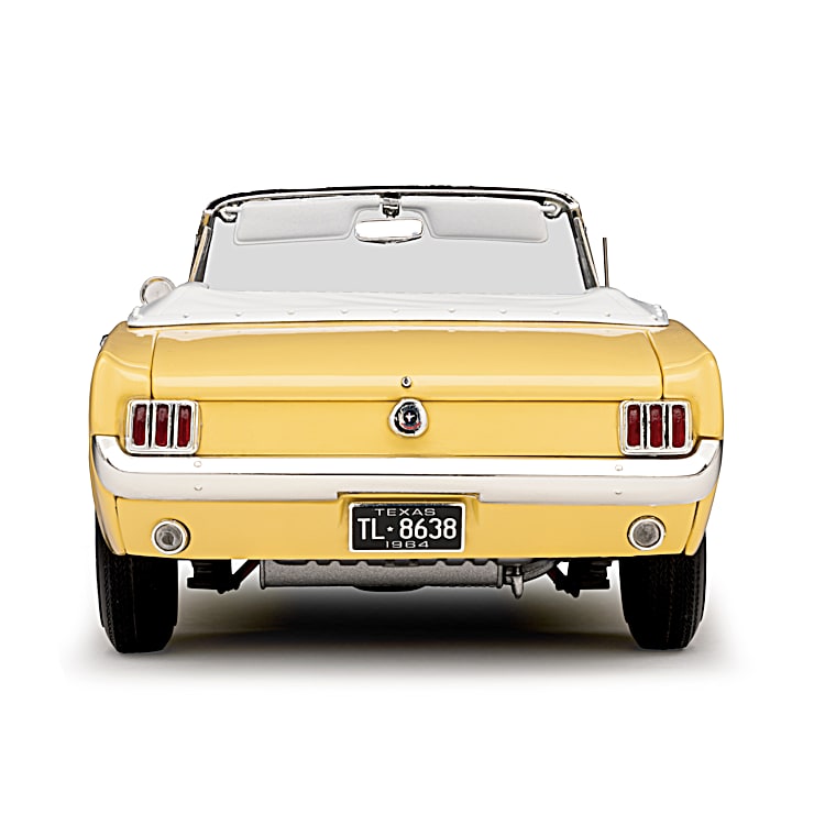 1964.5 Ford Mustang Convertible 1:18-Scale Diecast Car Featuring A