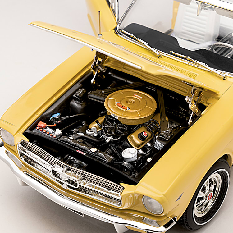 ミニカー　1/18 1964 1/2 Ford Mustang Convertible(オレンジ) [73145] 1964 1/2 Ford Mustang 289 Convertible Diecast Model | Motormax