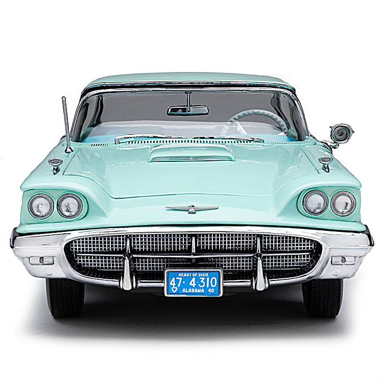 1 18 Scale 1960 Ford Thunderbird Hardtop Diecast Car Featuring An