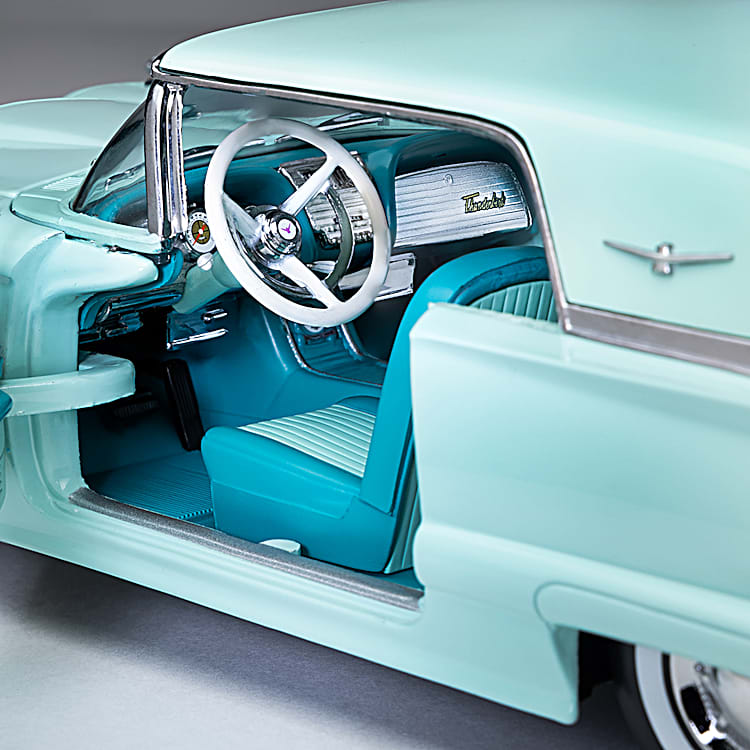 1/18 1957 Ford THUNDERBIRD サンダーバード スペシャリティー