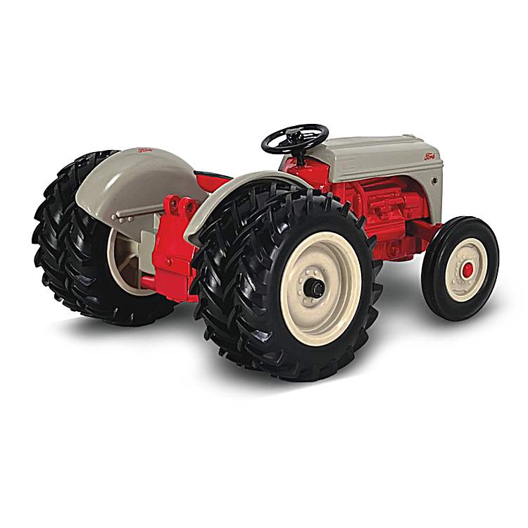1951 Ford F6 1:18-Scale Sculpture Truck With Ford Badging And
