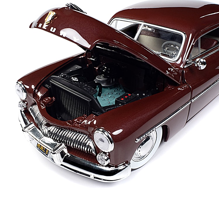 1949 Mercury Eight Coupe 1:18-Scale Diecast Car Featuring A