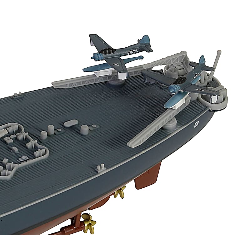 USS Missouri 18.5 Diecast Battleship With Rotating Gun Turrets And Is Removeable From Display Base