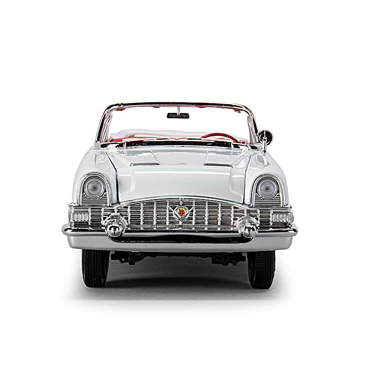 1955 Packard Caribbean 1:18-Scale Diecast Car With A Jade White