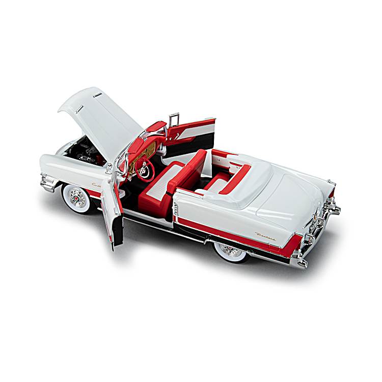 1955 Packard Caribbean 1:18-Scale Diecast Car With A Jade White
