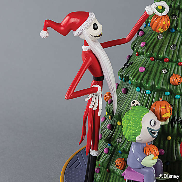 NIGHTMARE　Before　Christmasウッドツリー Amazon.com: Nightmare Before Christmas The Light Up Decorated