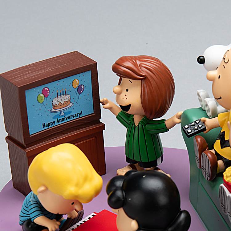 PEANUTS Hallmark 陶器製フィギュア 7体セット PEANUTS Hand-Painted 75th Anniversary Sculpture Featuring The