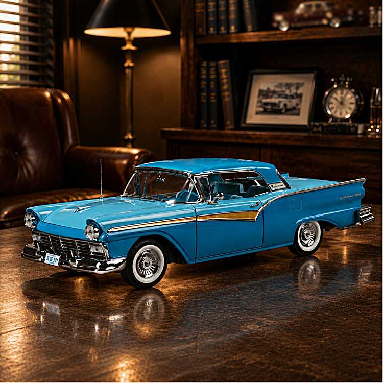 1957 Ford Fairlane 500 Skyliner 1:18-Scale Diecast Car With Blue