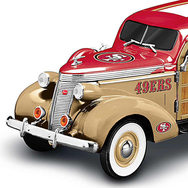 San Francisco 49ers 1:18-Scale NFL Woody Wagon Sculpture Adorned