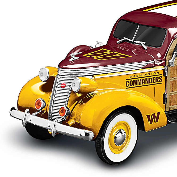 Washington Commanders 1:18-Scale NFL Woody Wagon Sculpture Adorned