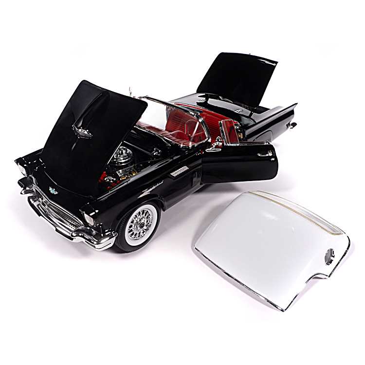 Ford 1957 Thunderbird ダイキャストメタル 1957 THUNDERBIRD ダイキャストメタル 【公式通販】