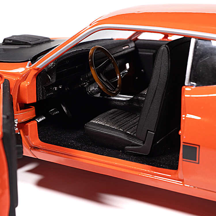 1970 Ford Torino Cobra Twister 1:18-Scale Diecast Car With A