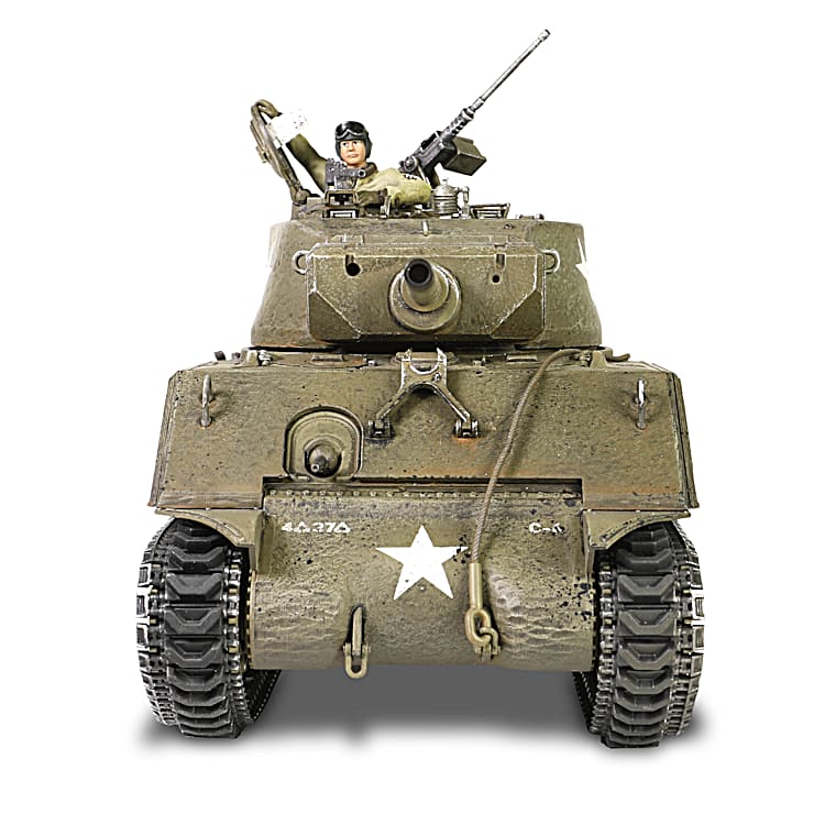 1:32-Scale Diecast Tank Collection Featuring Different Designs Of