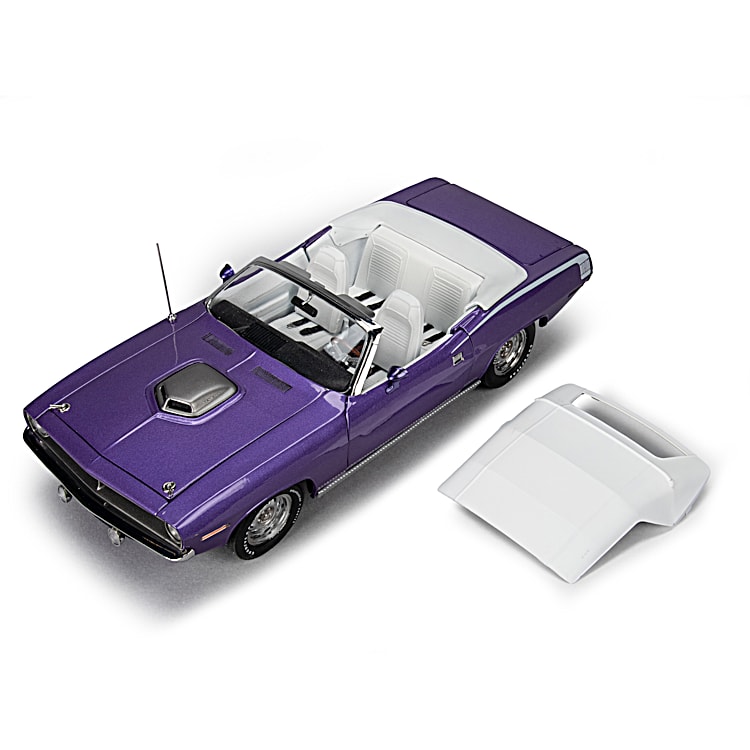 Cuda 1:18-Scale Diecast Car Collection Featuring A 70 Plymouth HEMI  Convertible & 70 Plymouth AAR