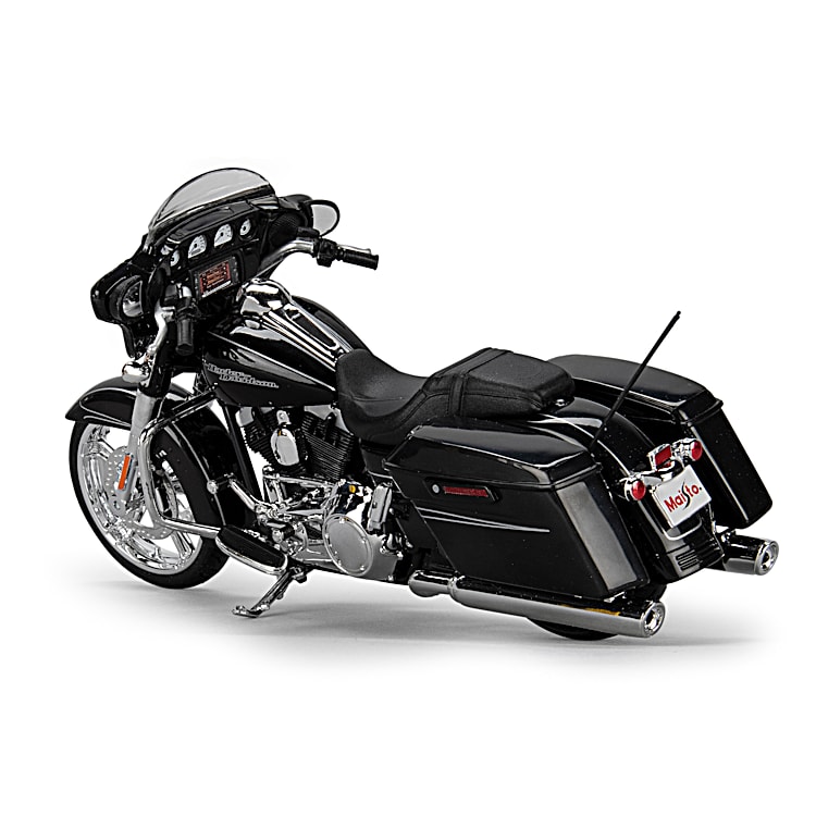 Harley Davidson 1 12 Scale Diecast Motorcycle Collection Featuring The Street Glide Special And More