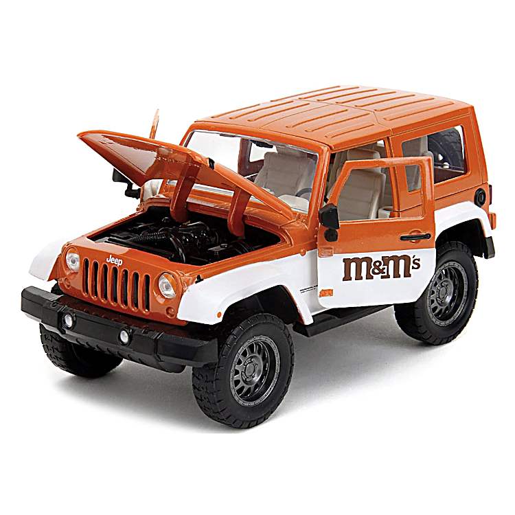 M&MS 1:24-Scale Diecast Cars Featuring A 2007 Jeep Wrangler, A