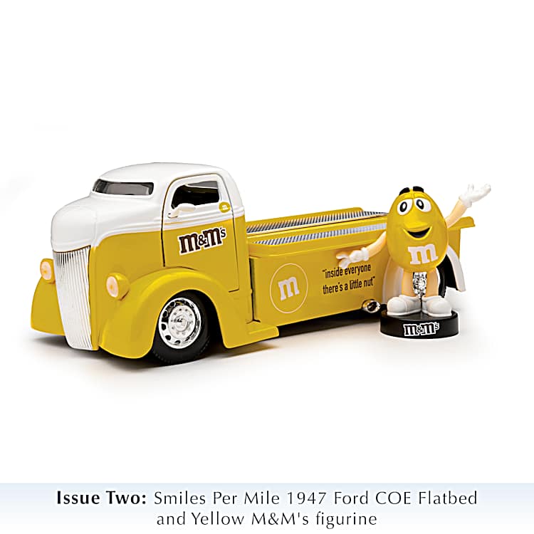 M&M's クラシックカー フィギュア M&MS 1:24-Scale Diecast Cars Featuring A 2007 Jeep Wrangler, A