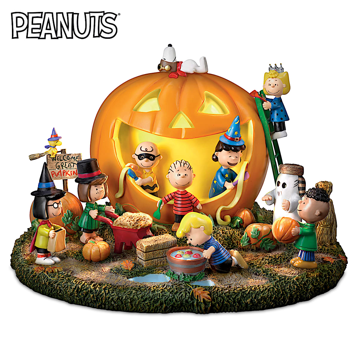 The Snoopy PEANUTS Great Pumpkin Carving Party Halloween Sculpture