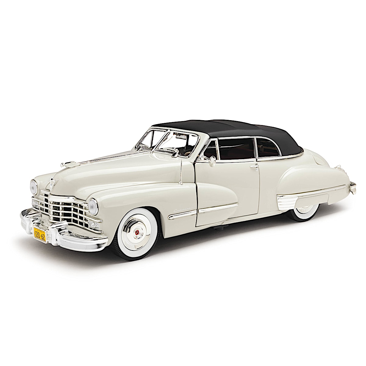 1:18-Scale 1947 Cadillac Series 62 Cabriolet Diecast Car