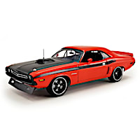 1:18-Scale 1971 Dodge Challenger R/T Diecast Car