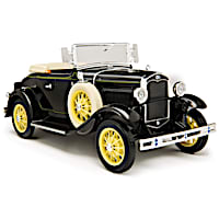 1931 Ford Model A Roadster 1:18-Scale Diecast Car Featuring A