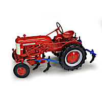 Farmall 560 Cub Diecast Tractor And Model 144 Cultivator Set
