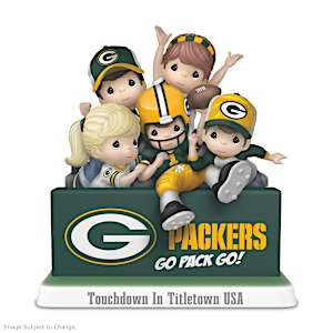 Touchdown In Titletown USA Figurine